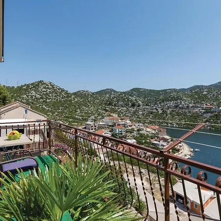 דירה Beautiful In Ploce With Kitchen