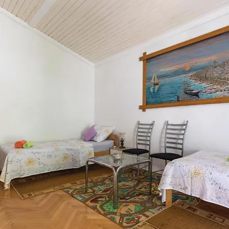 Beautiful In Ploce With Kitchen דירה פלוצ'ה
